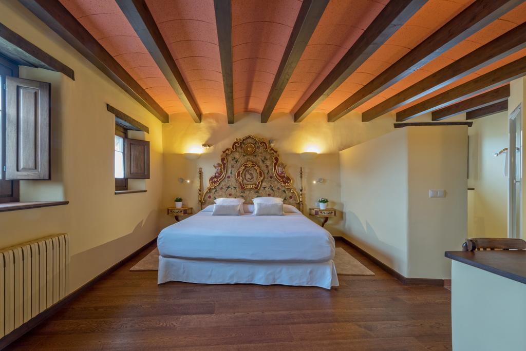 Hotel Cal Sastre Санта-Пау Экстерьер фото